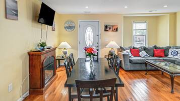 Talo (3 Bedrooms) | Sisätilat