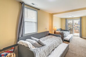 House (3 Bedrooms) | Interior - Dock! Waterfront Haven 2 Mi to Atlantic City Beach (Atlantic City)