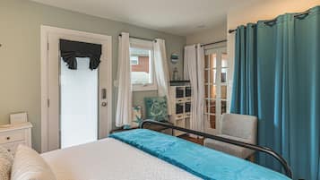 House (1 Bedroom) | Interior