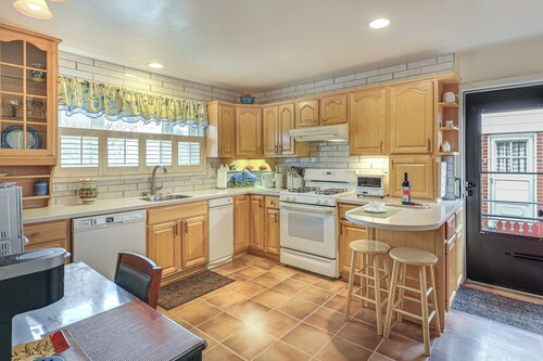 Charming Boutique Home in West End Alexandria!