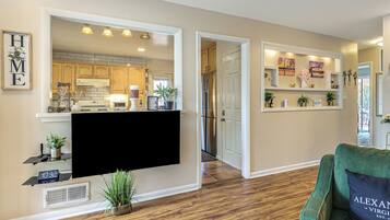 House (1 Bedroom) | Interior