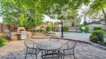 House (3 Bedrooms) | Front of property