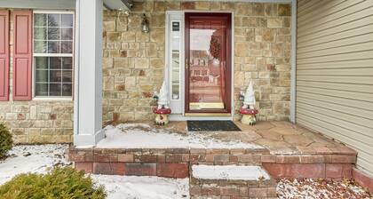 6 Mi to Rickenbacker Airport! Columbus Area Home