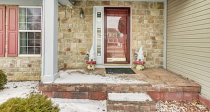 6 Mi to Rickenbacker Airport! Columbus Area Home