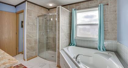 6 Mi to Rickenbacker Airport! Columbus Area Home
