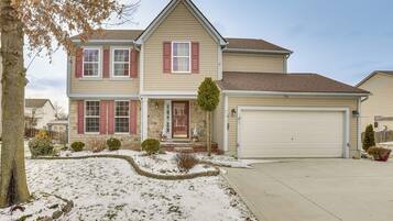 House (4 Bedrooms) | Front of property