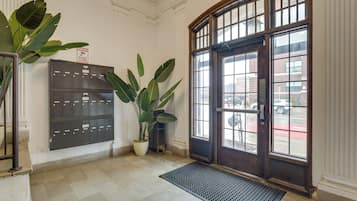 Apartment (1 Bedroom) | Interior