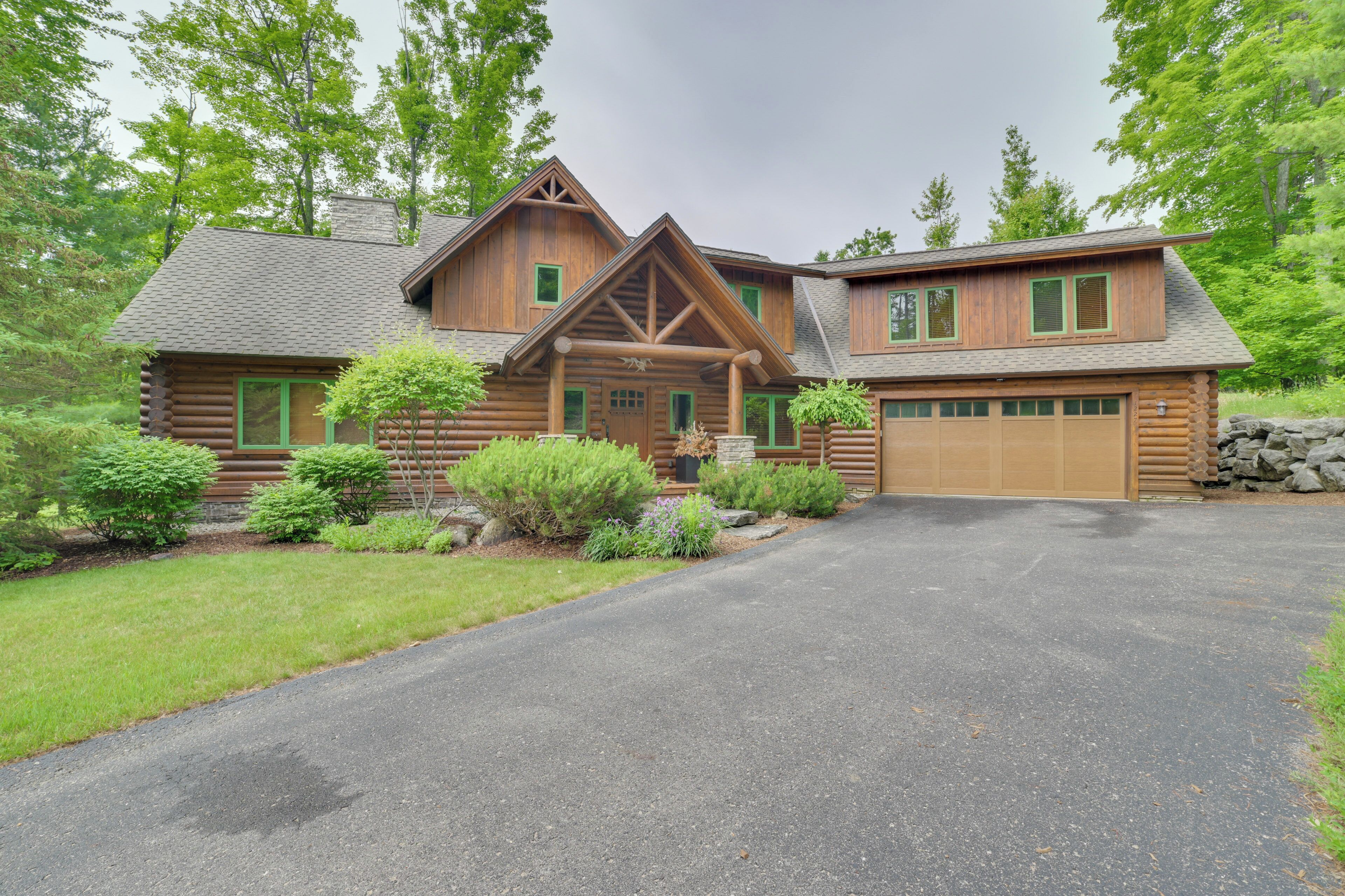 House (4 Bedrooms) | Front of property