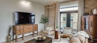 Historic Lawrenceburg Loft: Balcony + Square Views