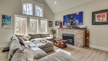 House (5 Bedrooms) | Front of property