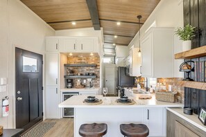 House (1 Bedroom) | Interior - "cozy Montana" Home w/ Mountain Views! (Kalispell)