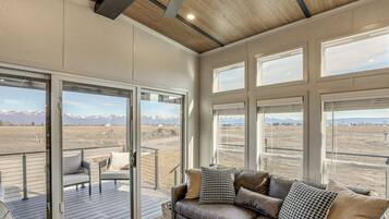 House (1 Bedroom) | Interior