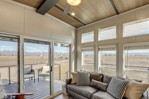 House (1 Bedroom) | Interior - Countryside Kalispell Tiny Home w/ Mountain Views! (Kalispell)