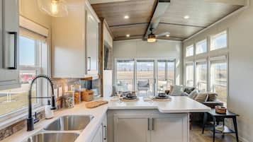 House (1 Bedroom) | Interior