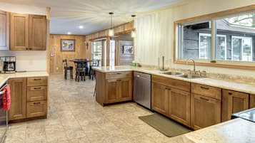 Casa (2 Bedrooms) | Interior