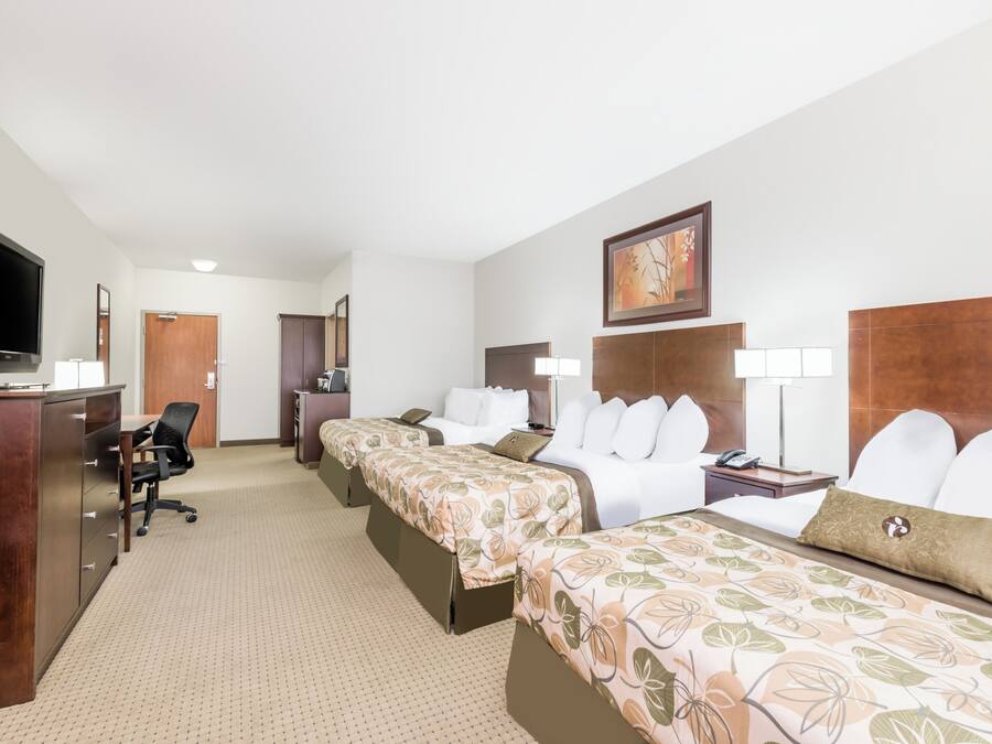 Desk, blackout drapes, iron/ironing board, free WiFi