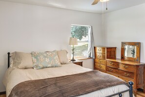 House (1 Bedroom) | Interior