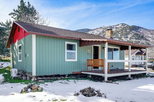 10 Mi to Tehachapi Mountain Park: Mtn-view Cabin!