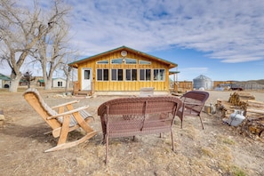 Apartment (0 Bedroom) | Interior - On Ranch w/ Stunning Mtn Views! Thermopolis Escape (Thermopolis)