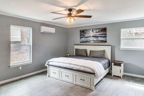 House (3 Bedrooms) | Interior - Fun in the Sun w/ Family - Pensacola Duplex + Yard (Pensacola)