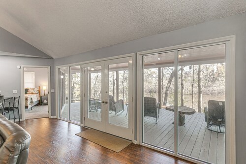 Private Dock + River View: Cabin Retreat in Jesup
