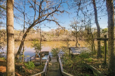 Private Dock + River View: Cabin Retreat in Jesup