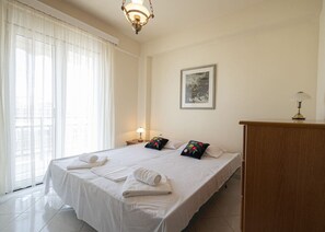 2 bedrooms, iron/ironing board, WiFi, bed sheets - Anastasia Sea View Apartment by RentalsPro (Nea Potidaia)