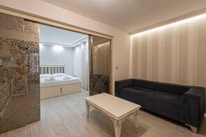 1 habitación, tabla de planchar con plancha, wifi y ropa de cama 