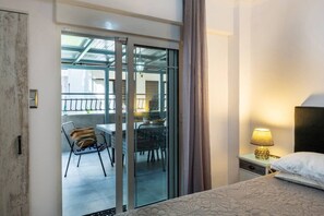 2 bedrooms, iron/ironing board, WiFi, bed sheets - GnG Apartment 1 by RentalsPro - Nea Flogita (Nea Flogita)