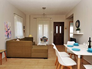TV - Fotinia Beach House by RentalsPro 1st floor (Paralia Dionisiou)