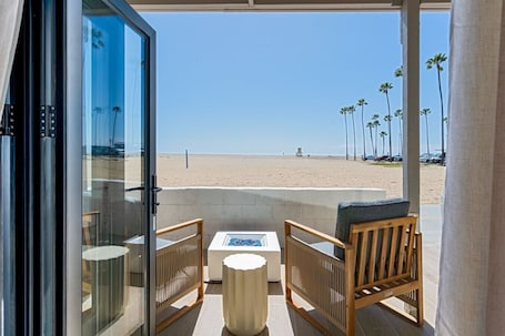 Interior. Beachfront Suite w/ Private Patio + Parking