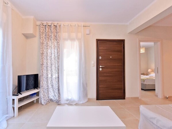 Interior - Fotinia Beach House Ground Floor by RentalsPro (Paralia Dionisiou)