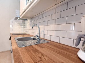 Fridge, oven, coffee/tea maker, toaster - Fotinia Beach House Ground Floor by RentalsPro (Paralia Dionisiou)