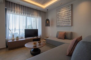 TV - Avocetta Villas by Travel Pro - Nea Moudania (Agios Mamas)