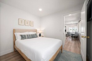 Berço de viagem, Wi-Fi, roupa de cama