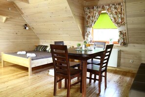Dining - Cosy Apartment in Lapsze Nizne With Sauna (Lapsze Nizne)