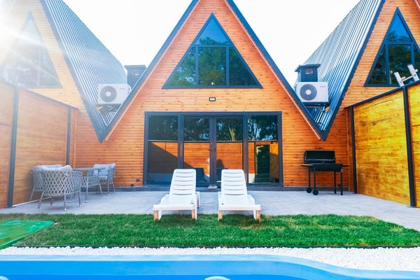 Bungalow | Alberca | 3 albercas al aire libre