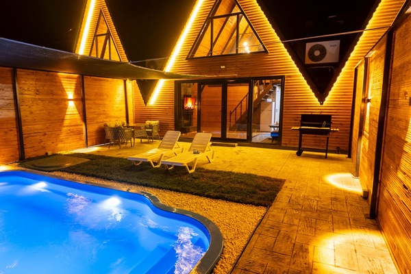 Bungalow | Piscina | 3 piscinas al aire libre
