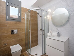 Villa | Bathroom - Luxurious Villa With Private Pool (Rhodes)