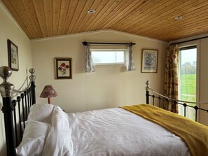 1 chambre, literie fournie