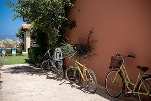 Villa | Property grounds - Crete Villa in Mediterranean Sea (Kissamos)