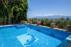 Villa | Pool - Crete Villa in Mediterranean Sea (Kissamos)