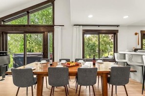 Dining - Eagle Vail Haven| Creekside + Hot Tub +Views (Avon)