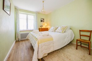 3 bedrooms, iron/ironing board, free WiFi, bed sheets - A l'escale - Maison pour 5 avec Jardin (Plesder)