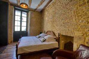 1 bedroom, iron/ironing board, WiFi, bed sheets - "Betty A's apartments Historic center (Sarlat-la-Canéda)