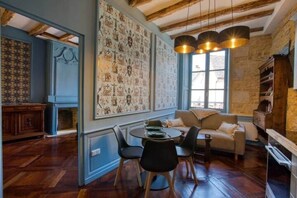 Interior - "Betty B's apartments Historic center (Sarlat-la-Canéda)