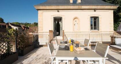 Maison 8 pers • Pkg • Terrasse • Centre historique