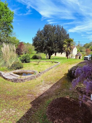 Property grounds - Maison de campagne* 2 kms du centre de Sarlat (Sarlat-la-Canéda)