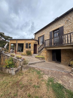 Exterior - Maison en pierres*atypique*3km du centre de Sarlat (Sarlat-la-Canéda)