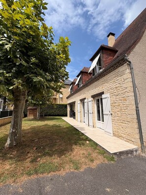Exterior - Maison spacieuse* Jacuzzi* Proche cœur historique (Sarlat-la-Canéda)